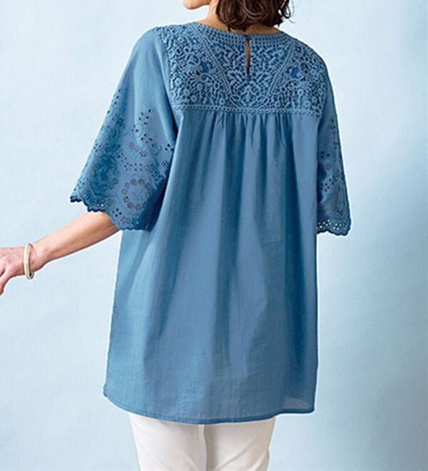 BELLUNA（ベルーナ）の「刺しゅうレース切替チュニック（チュニック）」｜詳細画像