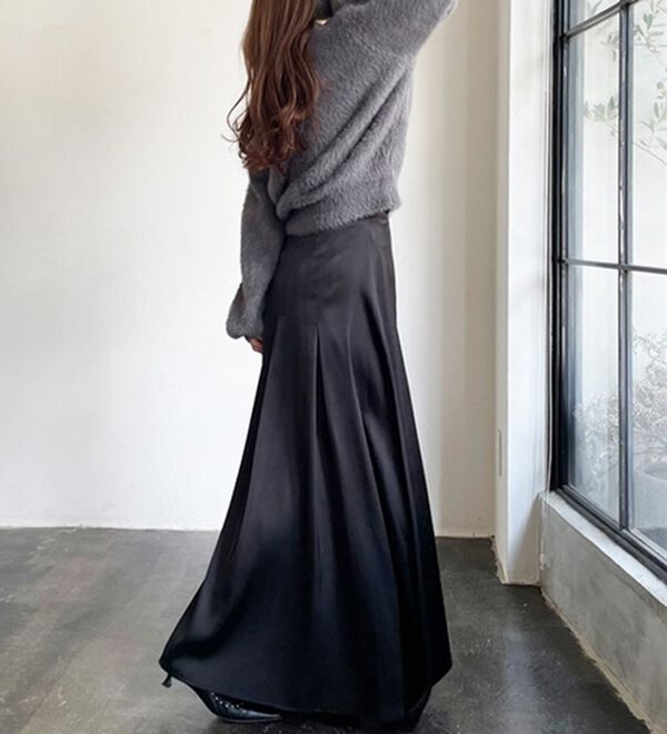 「【YOUING．】タックデザインフレアーサテンスカート（ロングスカート）」｜詳細画像