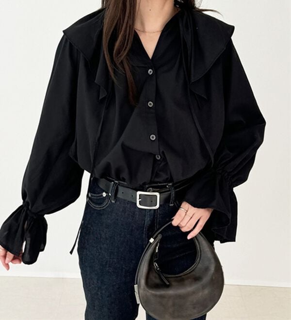 GeeRA（ジーラ）の「ビッグフリルカラーブラウス（ブラウス）」｜ブラック