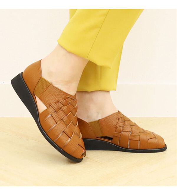 BELLUNA（ベルーナ）の「４Ｅイタリアンレザー編み込みシューズ（サンダル・ミュール）」｜詳細画像