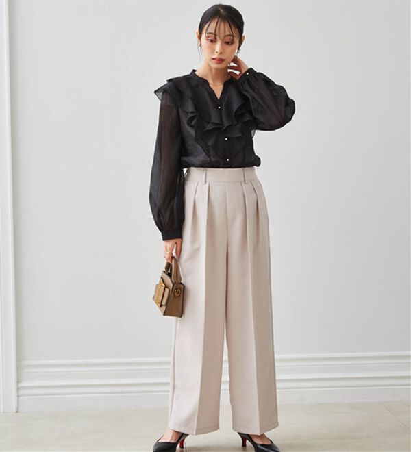 RANAN（ラナン）の「ラッフルフリルシアーキーネックブラウス（ブラウス）」｜詳細画像