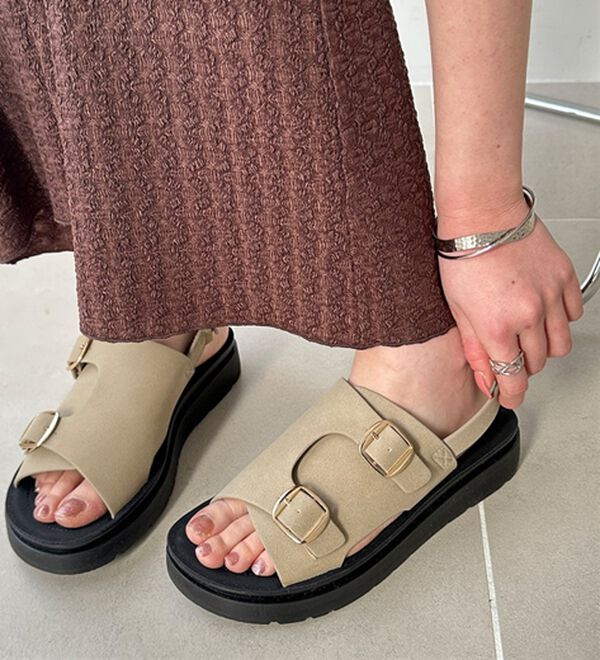 GeeRA（ジーラ）の「【ＵＳ．ＰＯＬＯ．ＡＳＳＮ】バックルデザインサンダル（サンダル・ミュール）」｜ベージュ