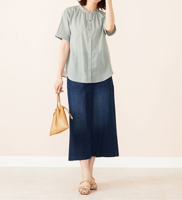 BELLUNA（ベルーナ）の「ギャザー使いバンドカラーブラウス（ブラウス）」｜詳細画像