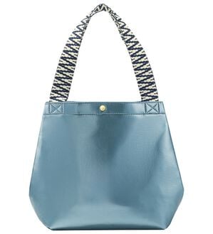 BELLUNA（ベルーナ）の「シャイニー素材のお洒落柄ハンドル手提げ（ハンドバッグ）」｜ブルー