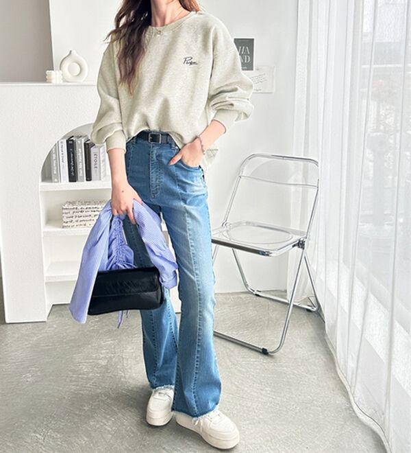 GeeRA（ジーラ）の「ロゴ＆ハート刺しゅう裏起毛スウェット（トレーナー・スウェット）」｜詳細画像