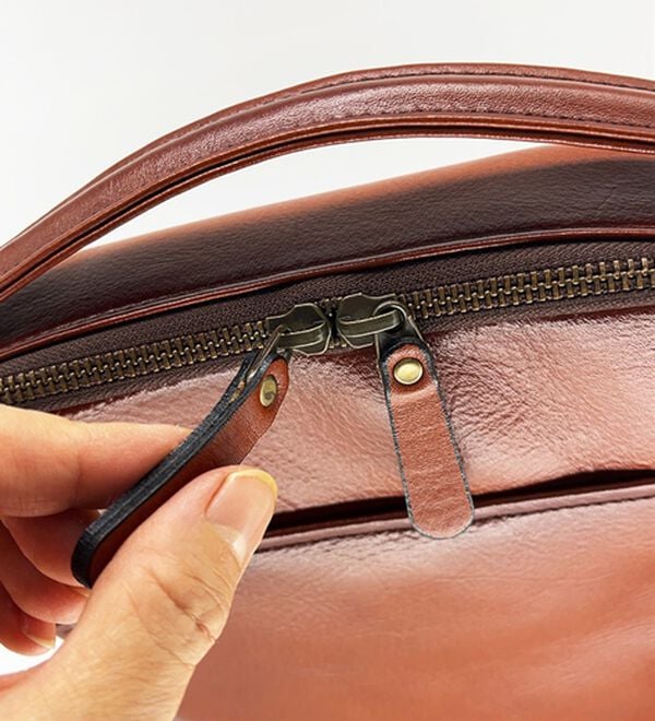 「日本製アンティーク調牛革ショルダーバッグ（メンズショルダーバッグ）」｜詳細画像