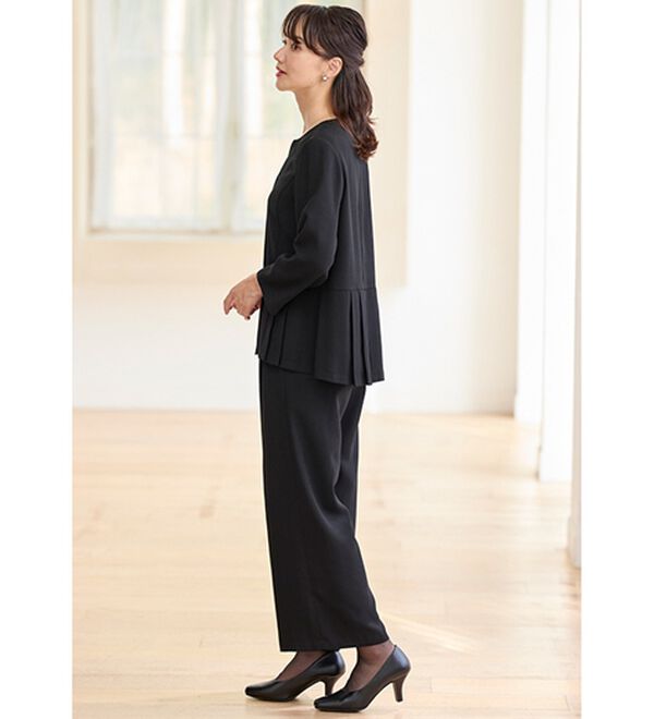 BELLUNA（ベルーナ）の「パール付ブラウスワイドパンツセットアップ（ブラックフォーマル（喪服・礼服））」｜詳細画像