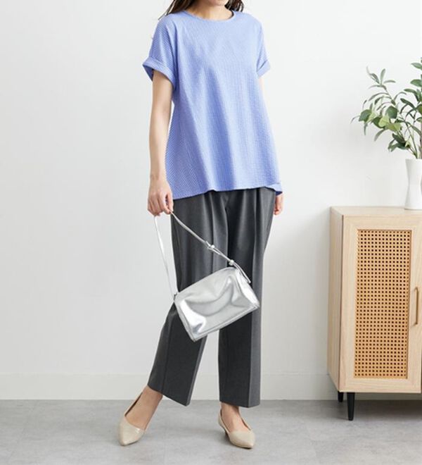 BELLUNA（ベルーナ）の「ニットサッカー素材ペプラムプルオーバー（カットソー）」｜詳細画像