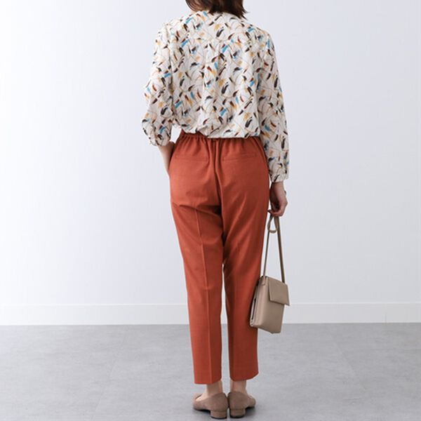 BELLUNA（ベルーナ）の「快適機能付！美脚見えテーパードパンツ（テーパードパンツ）」｜詳細画像