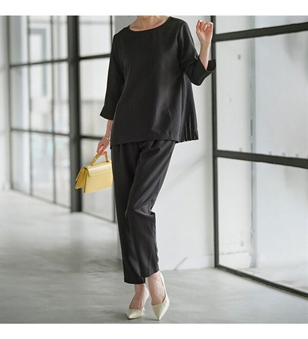 RANAN（ラナン）の「楽ちんキレイ見え！バックプリーツセットアップ（ブラウススーツ）」｜詳細画像