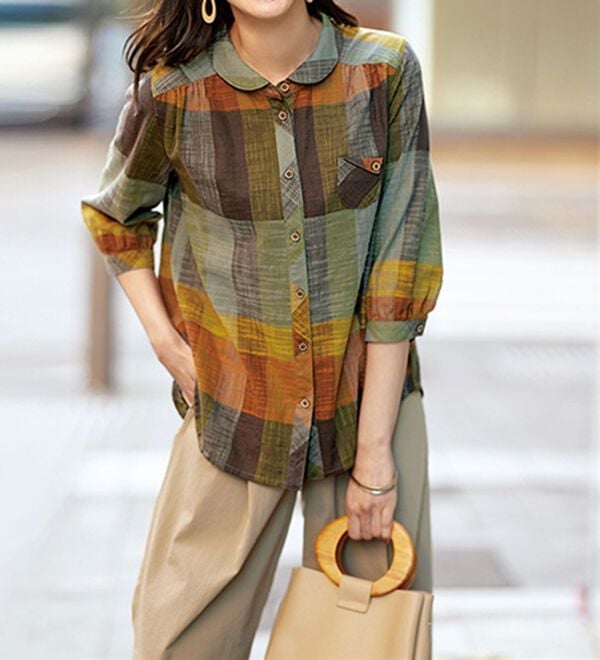 BELLUNA（ベルーナ）の「スラブ調先染めチェック　ポケットデザインブラウス（ブラウス）」｜グリーン系