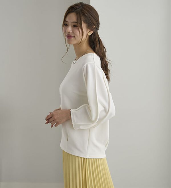 BELLUNA（ベルーナ）の「袖ボリュームタックプルオーバー（カットソー）」｜詳細画像