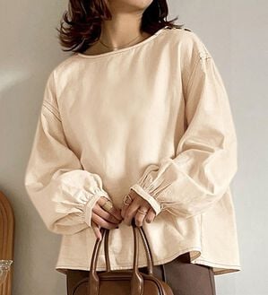 GeeRA（ジーラ）の「配色ステッチ袖ボリュームブラウス（ブラウス）」｜詳細画像