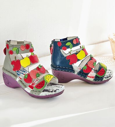 BELLUNA（ベルーナ）の「＜エスタシオン＞牛革フルーツ柄ブーツ（ブーツ）」