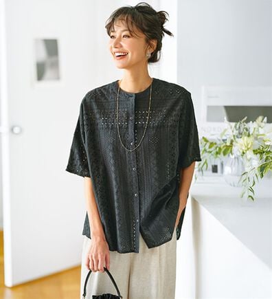 BELLUNA（ベルーナ）の「綿１００％刺しゅう切替ドルマンブラウス（ブラウス）」