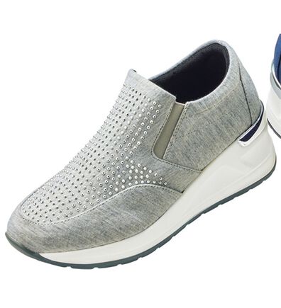 BELLUNA（ベルーナ）の「４Ｅビジュー使い厚底スニーカー（スニーカー）」