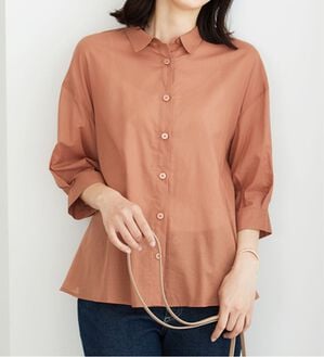 BELLUNA（ベルーナ）の「バックギャザー使いシアーシャツ（シャツ）」｜オレンジ