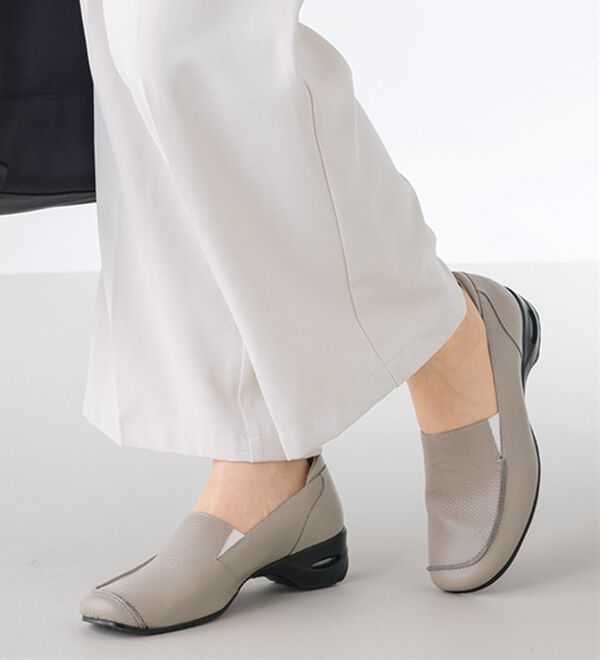 ルフラン（ルフラン）の「＜ラシーナコンフォート＞４Ｅ牛革エアヒールトラッドシューズ（フラットシューズ）」｜詳細画像