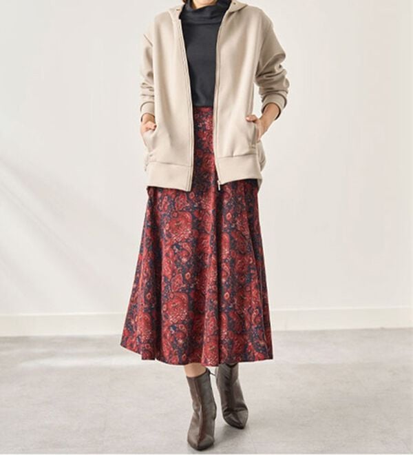 BELLUNA（ベルーナ）の「吸湿発熱ハイネックプルオーバー（カットソー）」｜詳細画像