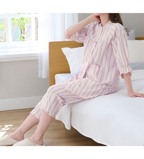 LAVIENNE（ラヴィエンヌ）の「サラッと涼感、綿１００％サッカーパジャマ（パジャマ・ルームウェア）」｜詳細画像