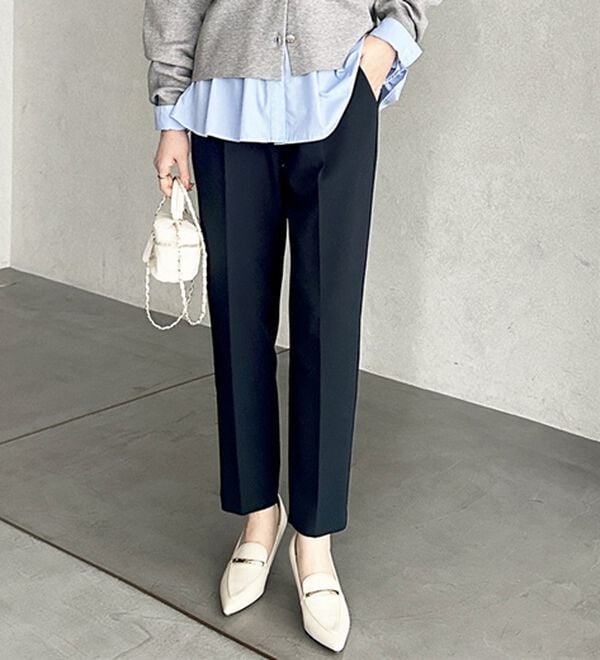 GeeRA（ジーラ）の「美脚きれい魅せ！テーパードパンツ（フルレングスパンツ）」｜ネイビー