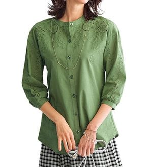 BELLUNA（ベルーナ）の「上品花柄刺しゅうブラウス（ブラウス）」｜グリーン