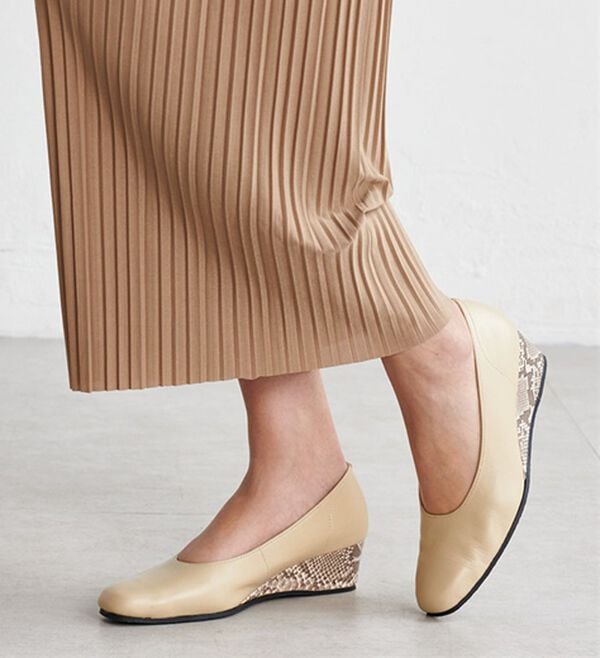 ルフラン（ルフラン）の「４Ｅ牛革お洒落ウェッジパンプス（パンプス）」｜詳細画像