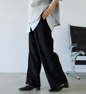 BELLUNA（ベルーナ）の「なめらかコーデュロイワイドパンツ（ワイドパンツ・ガウチョ）」｜黒