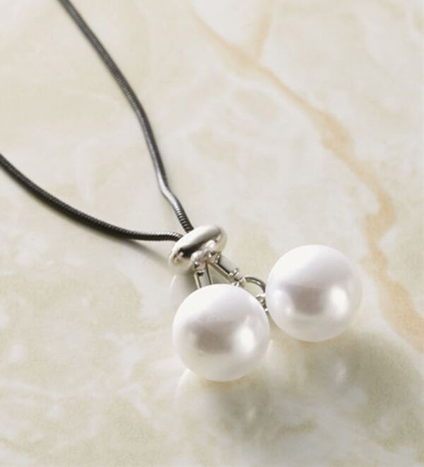 BELLUNA（ベルーナ）の「お出かけがしたくなる！チュール重ねプルオーバー（ネックレス付）（カットソー）」｜詳細画像