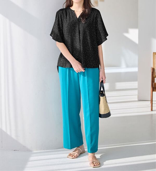 Viola e Viola（ヴィオラ エ ヴィオラ）の「【接触冷感】さらっと涼感フレアスリーブブラウス（ブラウス）」｜詳細画像