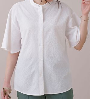 BELLUNA（ベルーナ）の「サッカー素材袖デザインブラウス（ブラウス）」｜オフ白