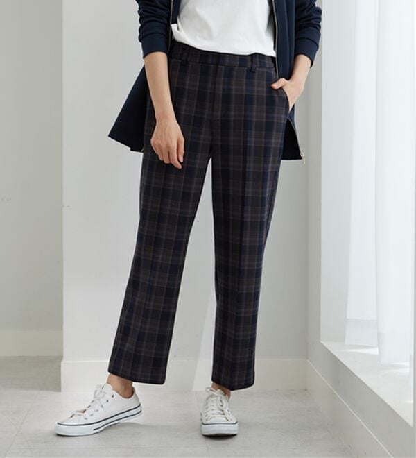 BELLUNA（ベルーナ）の「サマ見え（SW）ウール調素材ストレートパンツ（フルレングスパンツ）」｜詳細画像