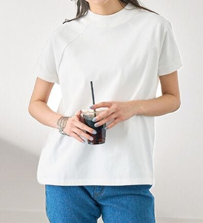 BELLUNA（ベルーナ）の「華奢見せ！しっかり素材コットン１００％Ｔシャツ（カットソー）」