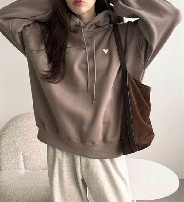 GeeRA（ジーラ）の「ハート刺繍裏起毛スウェットパーカー（パーカー）」｜詳細画像