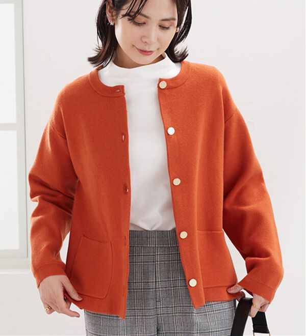 BELLUNA（ベルーナ）の「金ボタン使いニットカーディガン（ニットカーディガン）」｜詳細画像