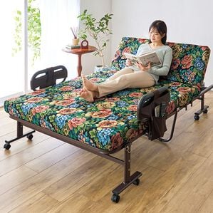 iellio（イエリオ）の「組立簡単寝心地が選べる手動ベッド（ベッド）」｜花柄