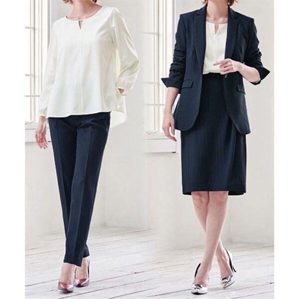 RANAN（ラナン）の「【4点セット】洗える！らくに伸びる！防シワ多機能キャリアスーツ（その他スーツ）」｜ネイビーストライプ