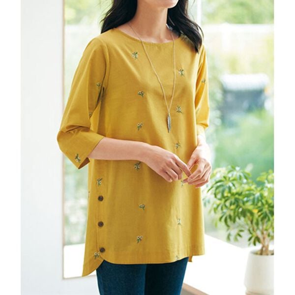 BELLUNA（ベルーナ）の「ミニ刺しゅうボタン付チュニック（チュニック）」｜詳細画像