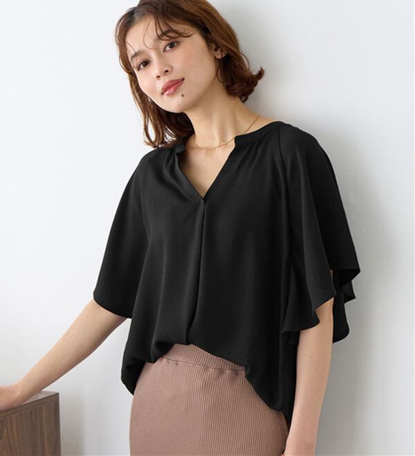 Viola e Viola（ヴィオラ エ ヴィオラ）の「【接触冷感】さらっと涼感フレアスリーブブラウス（ブラウス）」｜詳細画像