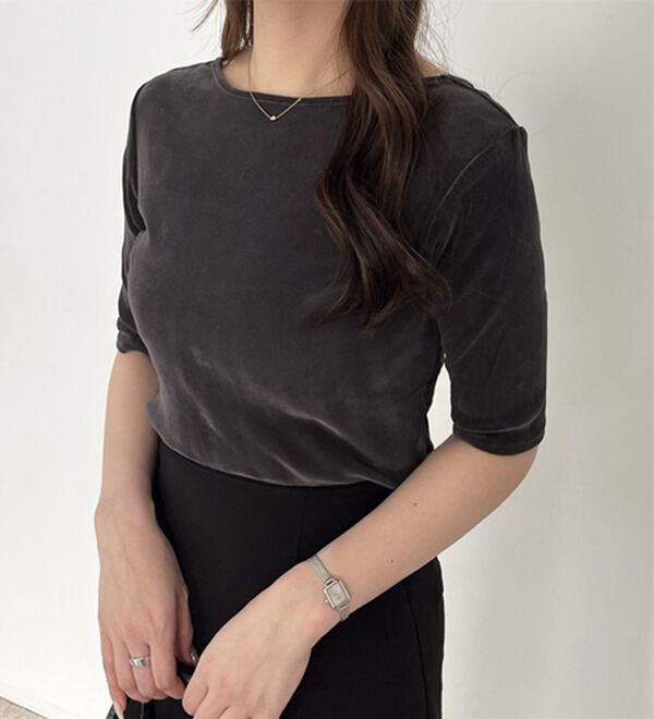 GeeRA（ジーラ）の「ベロアバックオープンカットソー（カットソー）」｜詳細画像