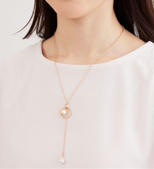 BELLUNA（ベルーナ）の「【2点セット】ジョーゼット素材ネックレス付ブラウス（ブラウス）」｜詳細画像