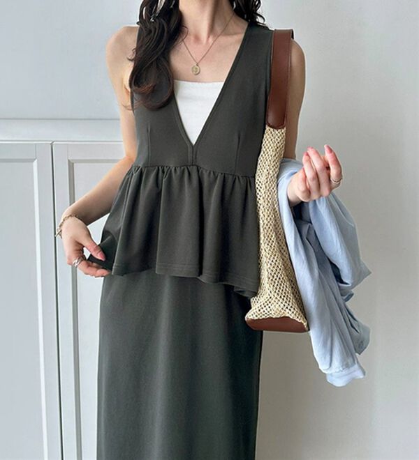 GeeRA（ジーラ）の「楽ちん！ペプラムジャンパースカート（ジャンパースカート）」｜詳細画像