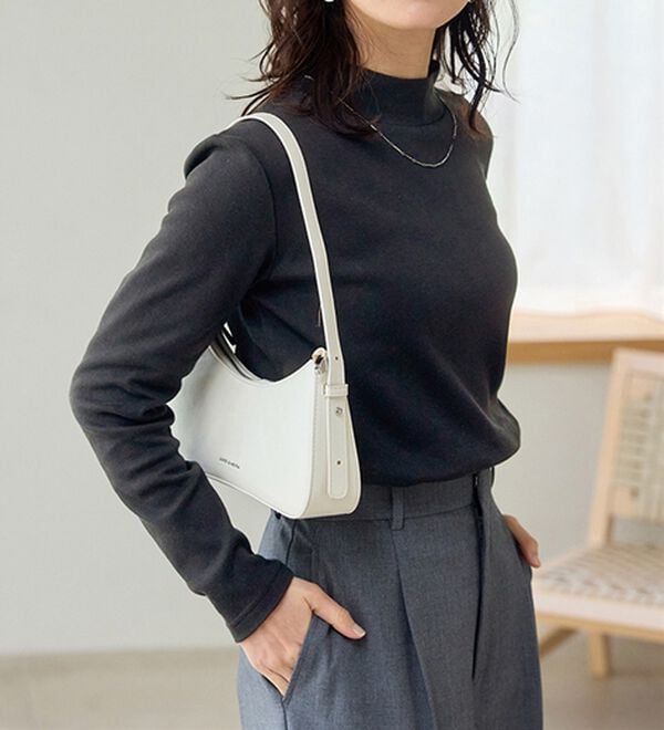 BELLUNA（ベルーナ）の「【選べる衿】肌に優しい綿１００％暖か発熱素材プルオーバー＜ベルホット　コットン＞（カットソー）」｜詳細画像