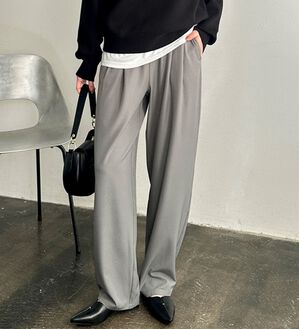 GeeRA（ジーラ）の「オンオフ着られる！カーブパンツ（フルレングスパンツ）」｜ライトグレー