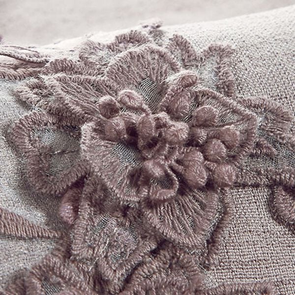 BELLUNA（ベルーナ）の「クリンプレース切替モチーフ使いブラウス（ブラウス）」｜詳細画像