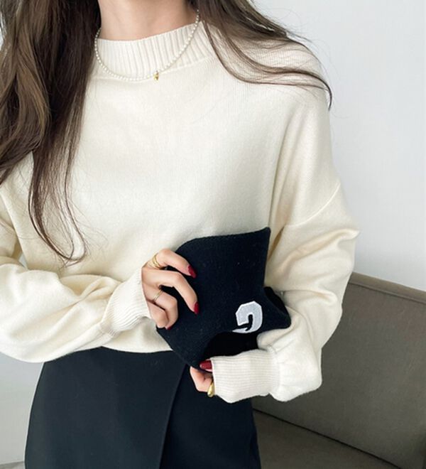 GeeRA（ジーラ）の「ボタン付モチモチニットトップス（ニット・セーター）」｜詳細画像