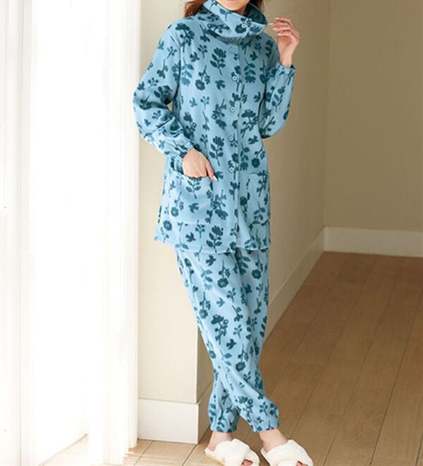 LAVIENNE（ラヴィエンヌ）の「ソフトでかるぽかフリースパジャマ（パジャマ・ルームウェア）」｜セージボタニカル