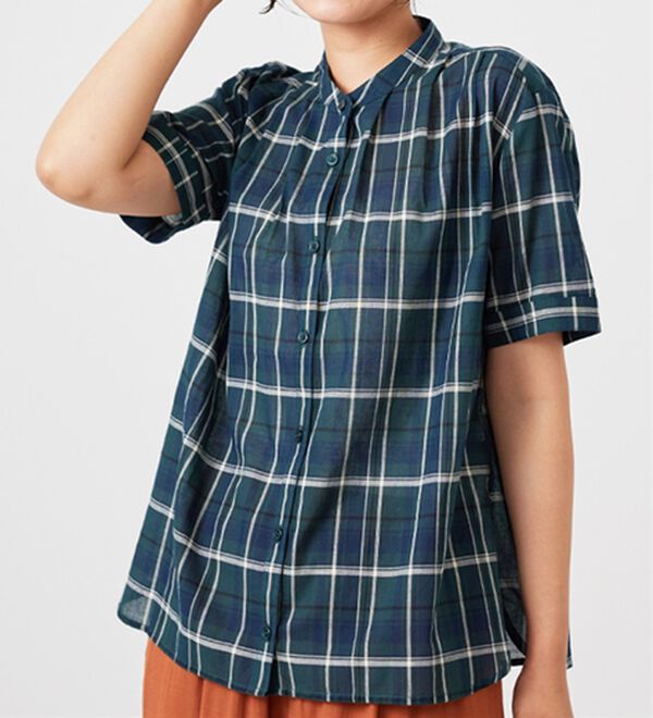 BELLUNA（ベルーナ）の「綿１００％バンドカラーシャツブラウス（ブラウス）」｜グリーン系チェック