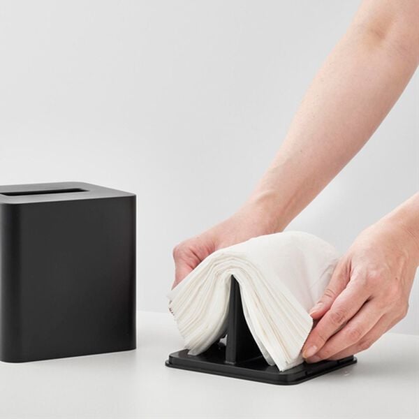 iellio（イエリオ）の「タワー　コンパクトティッシュケース　スクエア＜ｔｏｗｅｒ山崎実業＞（その他日用品・趣味雑貨）」｜詳細画像