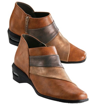 BELLUNA（ベルーナ）の「４Ｅエアソール切替デザインブーティ（ブーツ）」